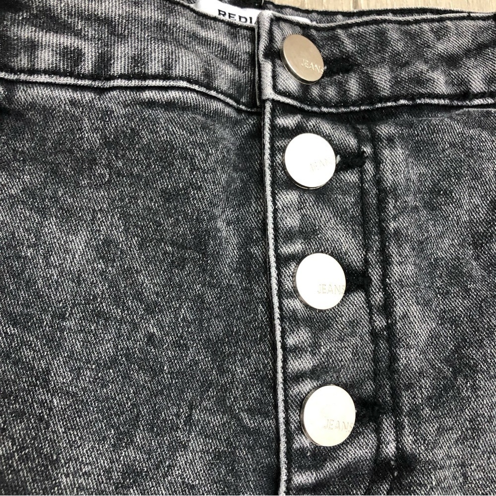 Redial Black Jean Shorts With Button Closure Size EU 38 - Picture 2 of 5